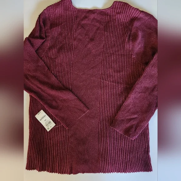 NWT Alfani Plus Women's V-Neck Ribbed Metallic Sweater - Picture 2 of 13